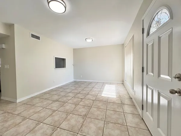 $2,449 | 1762 West Isleta Avenue, Mesa, AZ 85202
