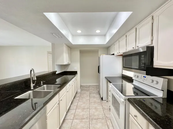 $2,449 | 1762 West Isleta Avenue, Mesa, AZ 85202