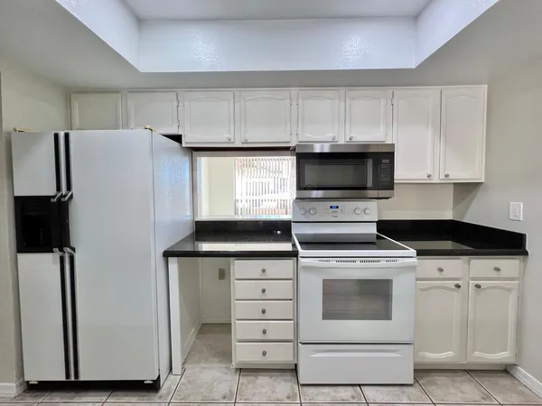 $2,449 | 1762 West Isleta Avenue, Mesa, AZ 85202