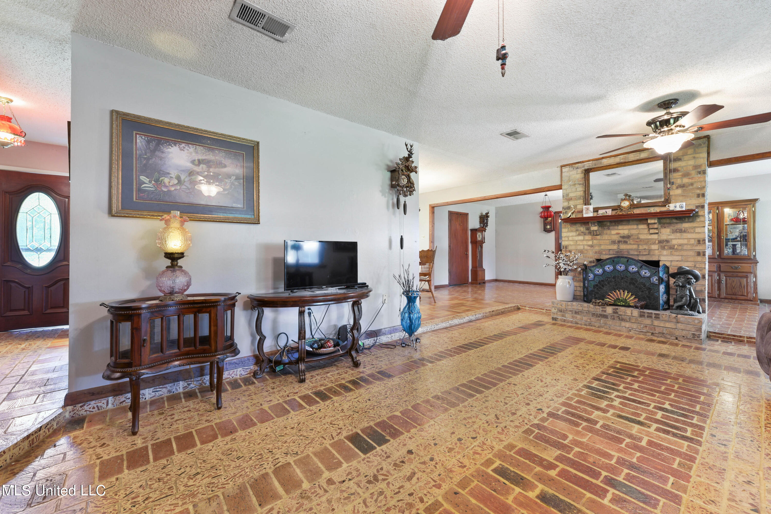 19408 Baria Road Moss Point, MS 39562 - Photo 5 of 40 005