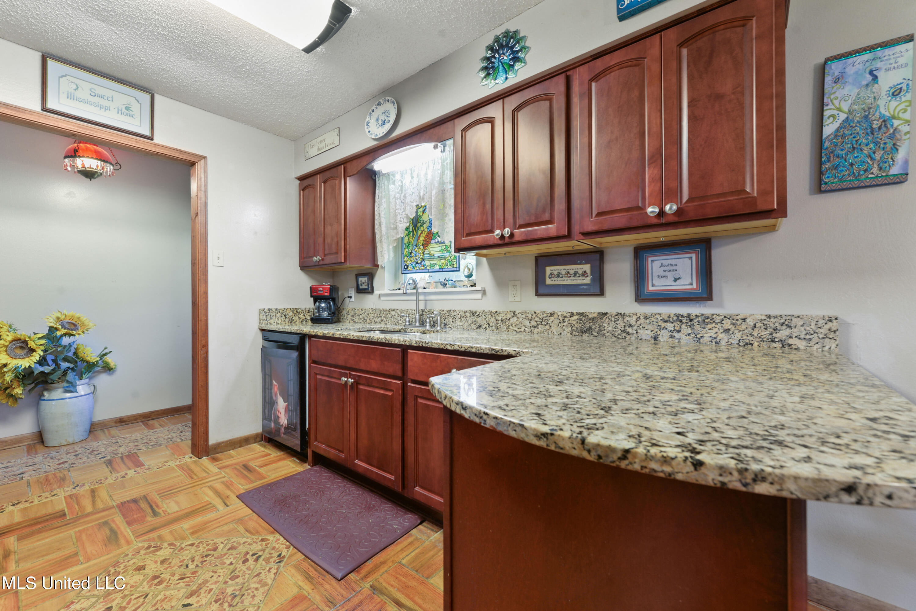 19408 Baria Road Moss Point, MS 39562 - Photo 8 of 40 008