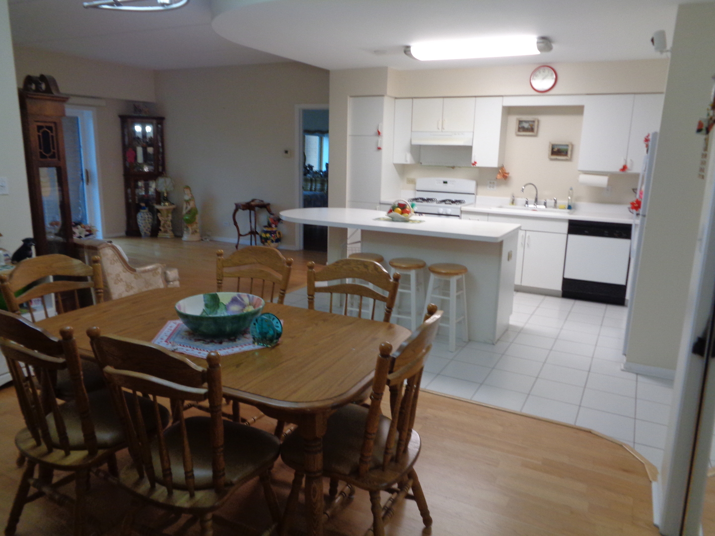 7400 West Lawrence Avenue, Unit 229 Harwood Heights, IL 60706 - Photo 4 of 11