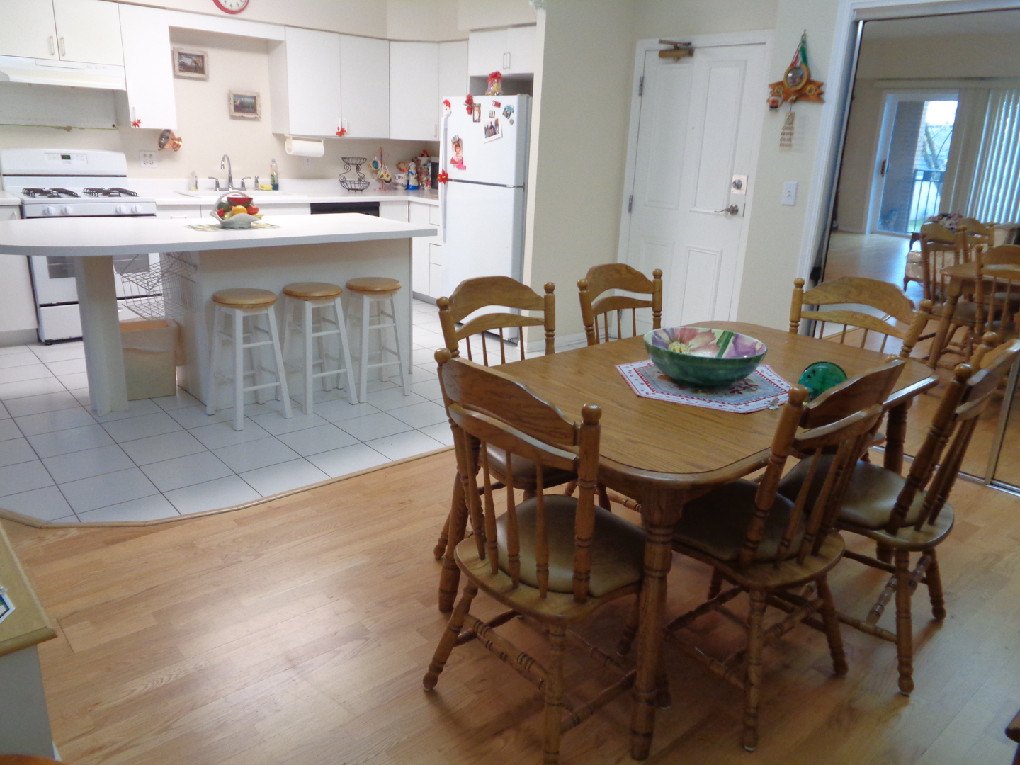 7400 West Lawrence Avenue, Unit 229 Harwood Heights, IL 60706 - Photo 5 of 11