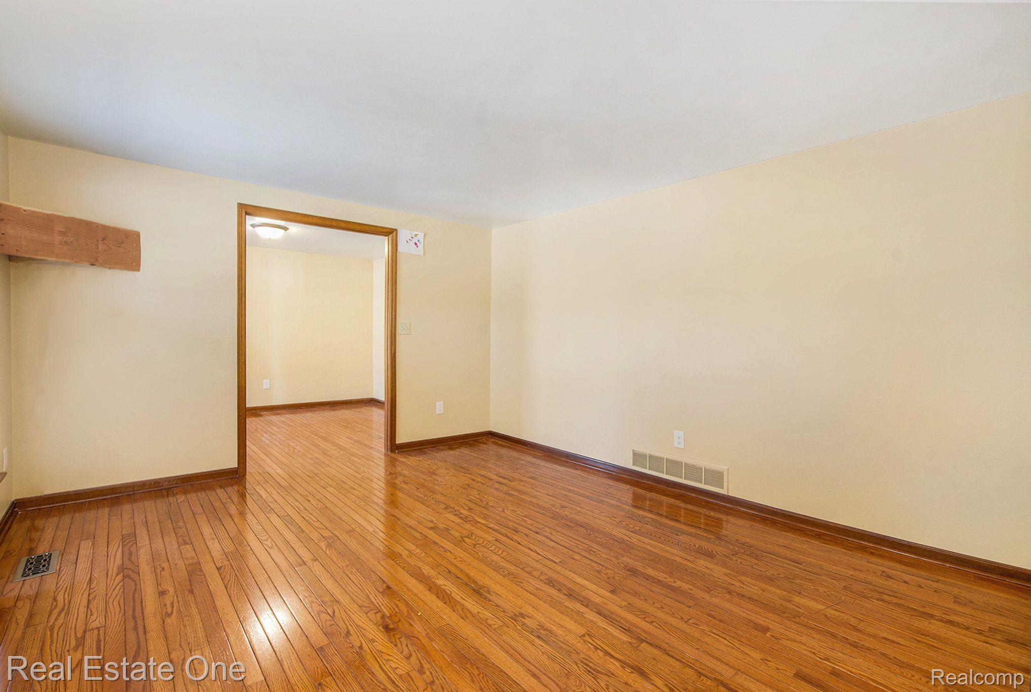 27375 Romine Road New Boston, MI 48164 - Photo 9 of 60 Gallery Image 9