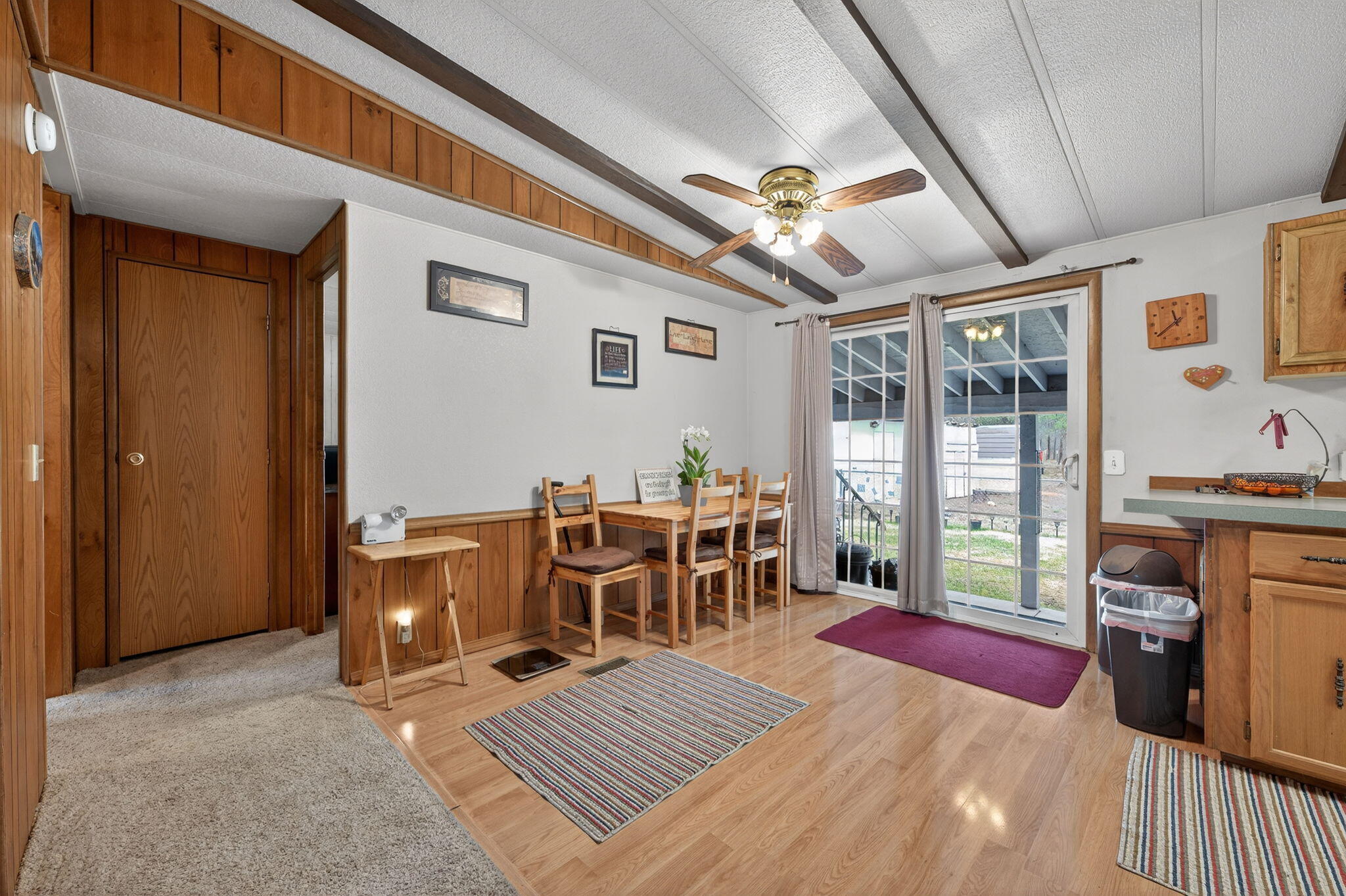 16274 Dyke Road La Pine, OR 97739 - Photo 5 of 20 Dining Area
