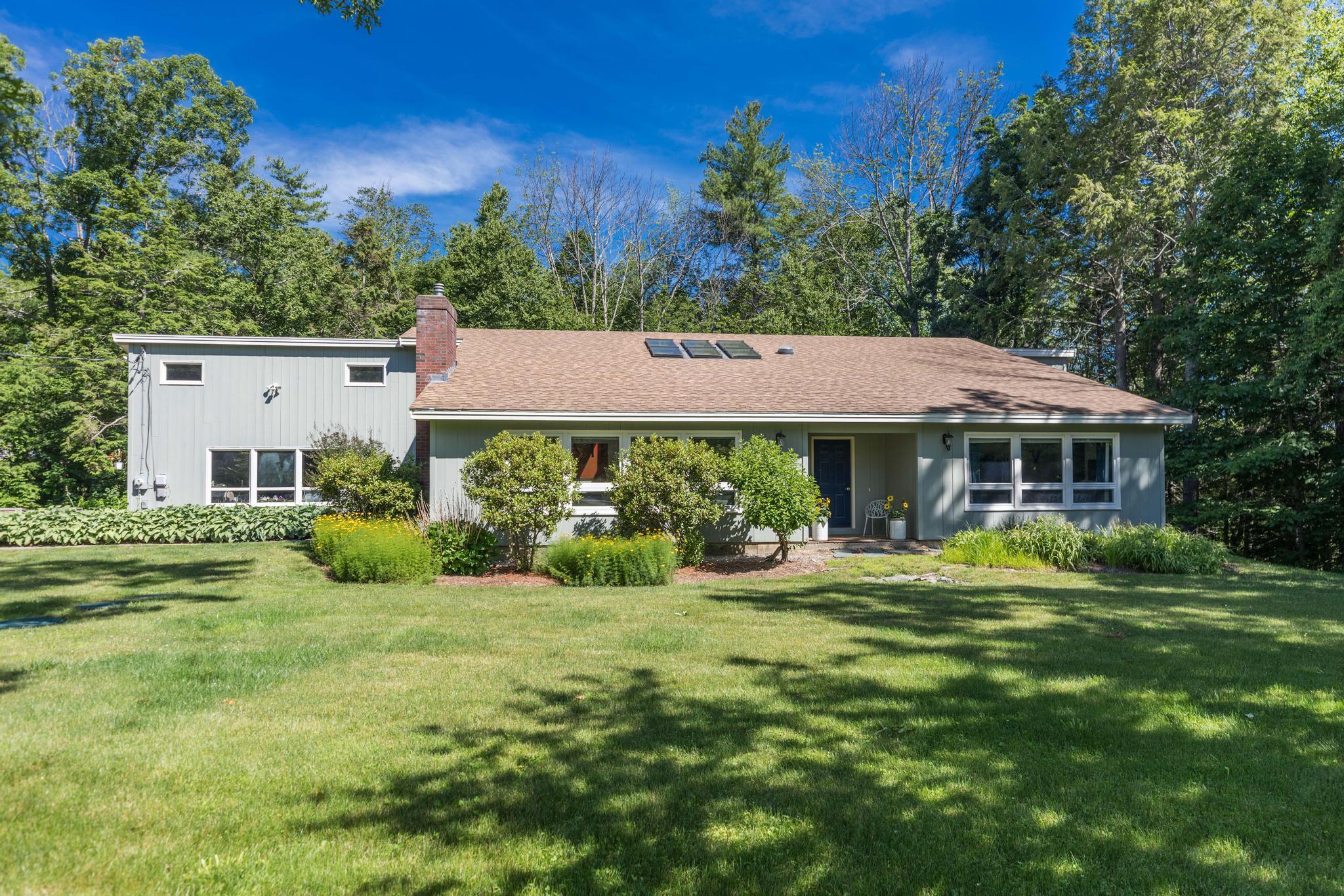 257 Rollingwood Road Eliot, ME 03903 - Photo 1 of 38 081A0066