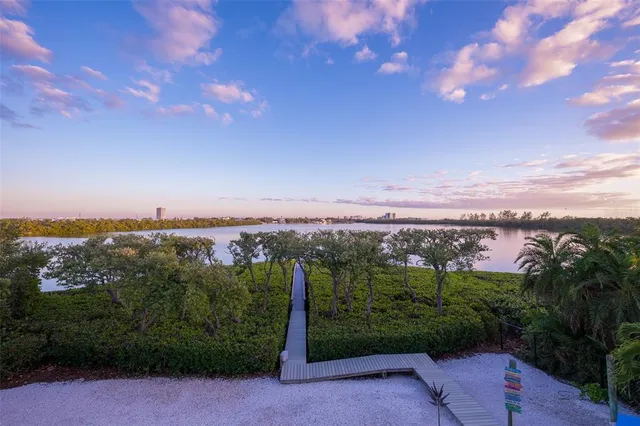 $9,650,000 | 222 Morningside Drive, Sarasota, FL 34236