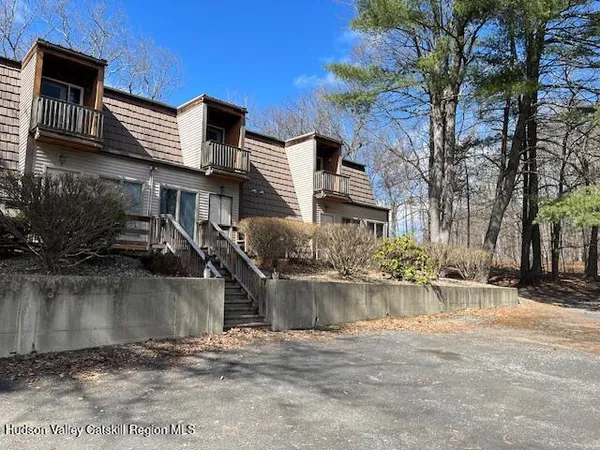 $1,750 | 490 Glasco Turnpike, Unit 2, Saugerties, NY 12477