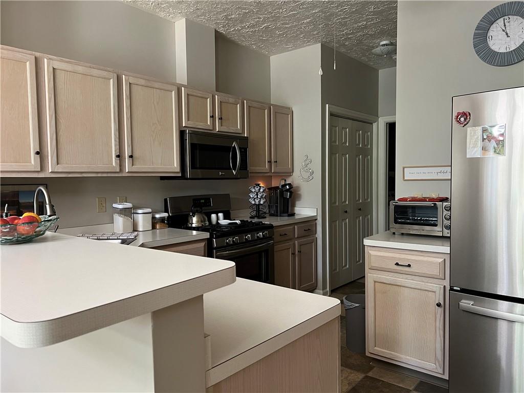56 Stone Ridge Boulevard Hermitage, PA 16148 - Photo 8 of 24 Gallery Image 8
