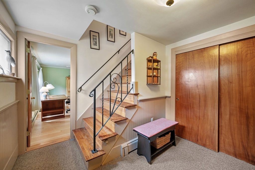 88 Moffatt Road Salem, MA 01970 - Photo 2 of 37
