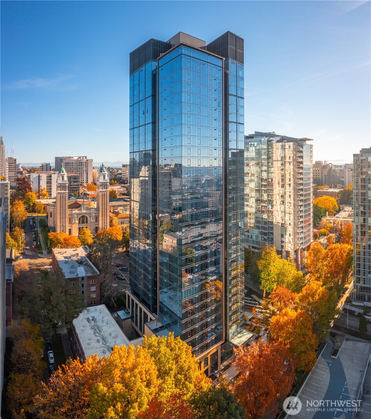 800 Columbia Street, Unit 1703 Seattle, WA 98104 - Photo 27 of 28