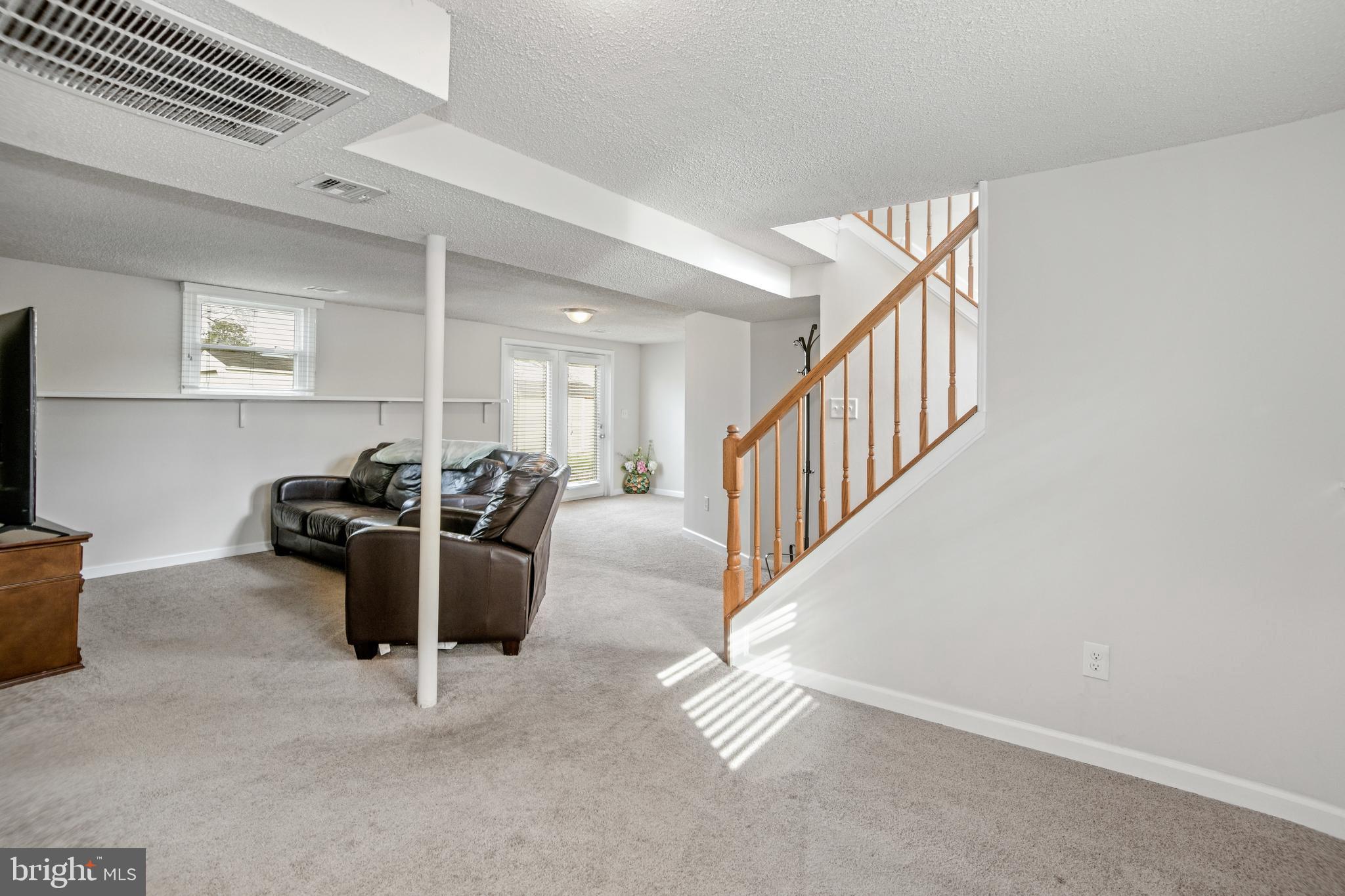 956 Tidewater Road Pasadena, MD 21122 - Photo 23 of 39 Gallery Image 23