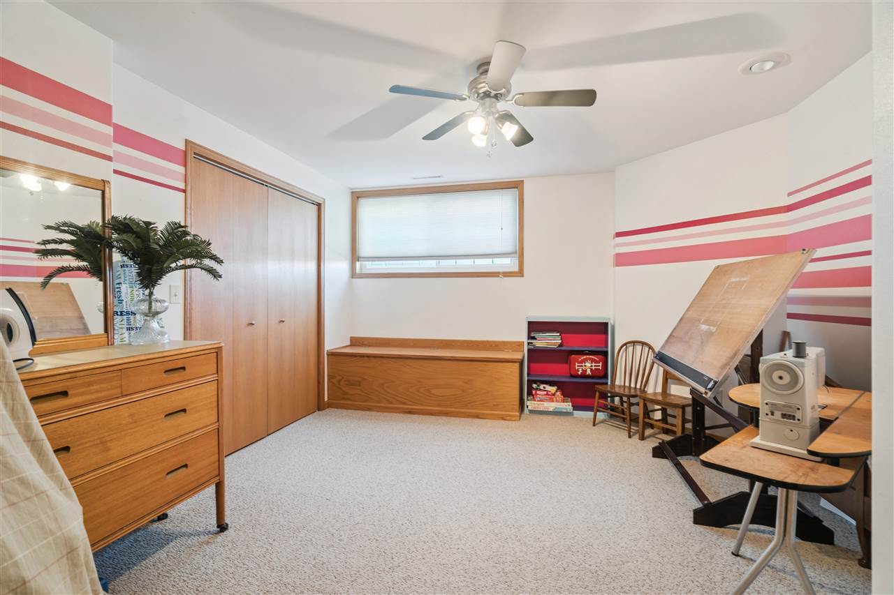 7013 Pleasant Ridge Drive Southwest Cedar Rapids, IA 52404 - Photo 31 of 51 Gallery Image 31