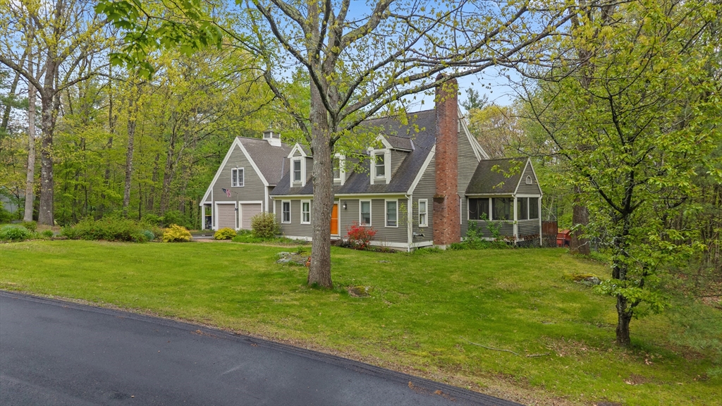 16 Elliott Road Sterling, MA 01564 - Photo 3 of 38