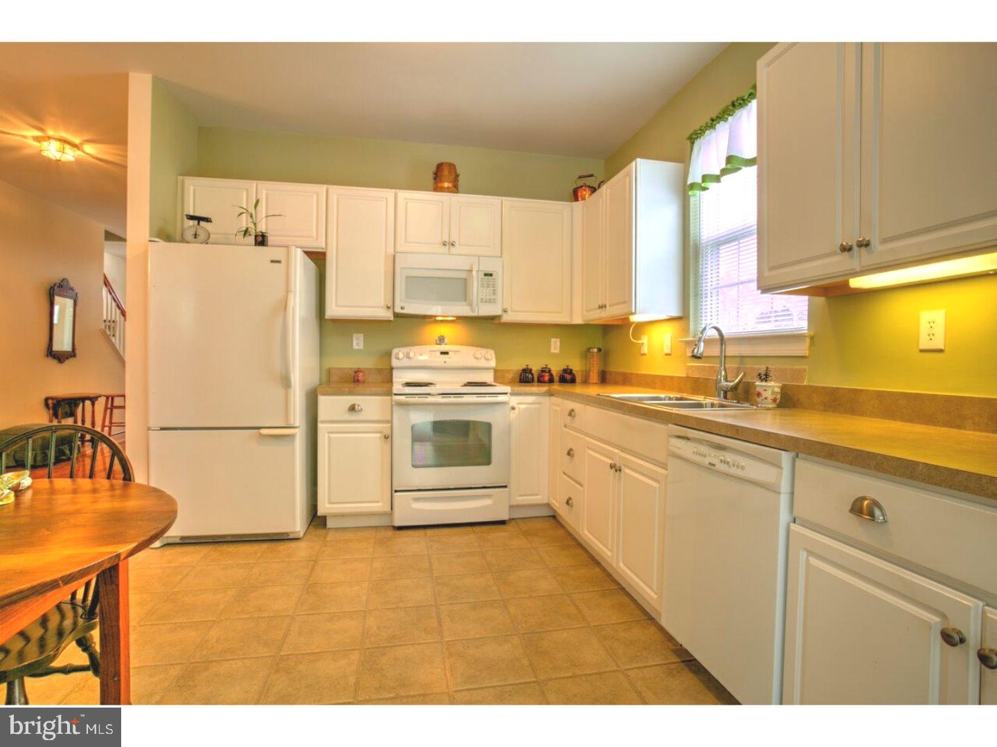 34 Sugar Maple Road Barto, PA 19504 - Photo 12 of 25 Kitchen