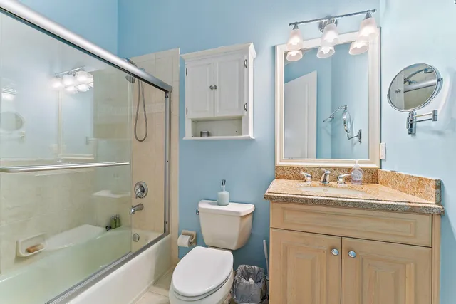 $900,000 | 455 Ocean Ridge Way, Juno Beach, FL 33408