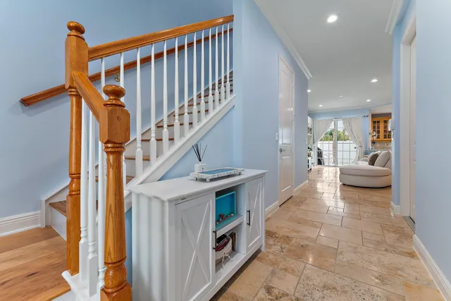 $900,000 | 455 Ocean Ridge Way, Juno Beach, FL 33408