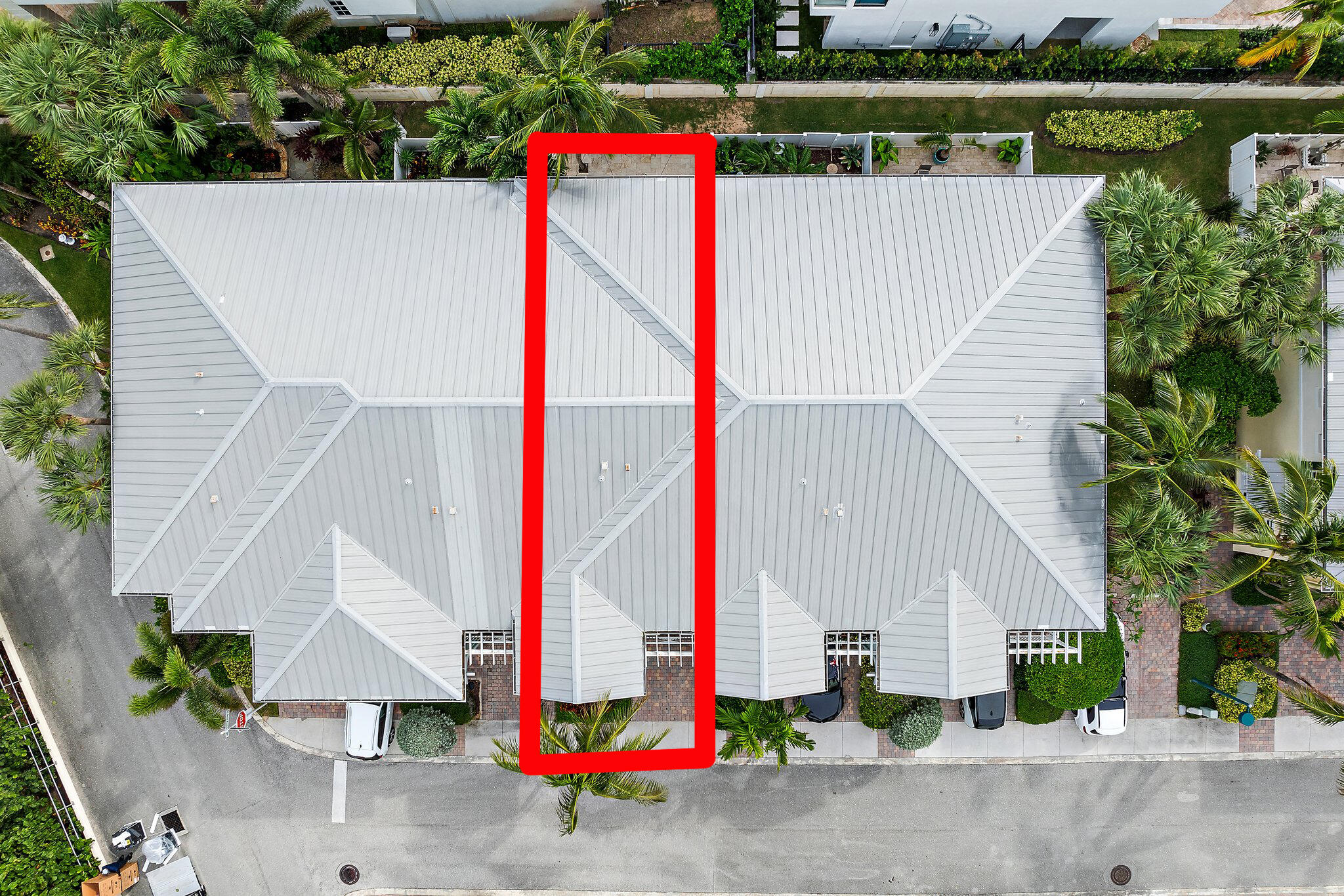 455 Ocean Ridge Way Juno Beach, FL 33408 - Photo 4 of 39 a view of outdoor space and deck