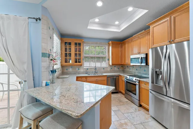 $900,000 | 455 Ocean Ridge Way, Juno Beach, FL 33408