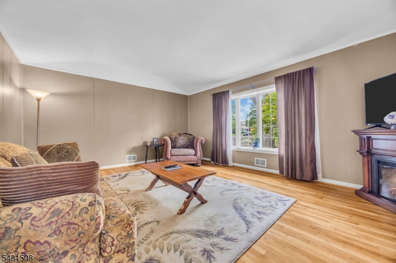 1038 Centre Street Raritan, NJ 08869 - Photo 23 of 30