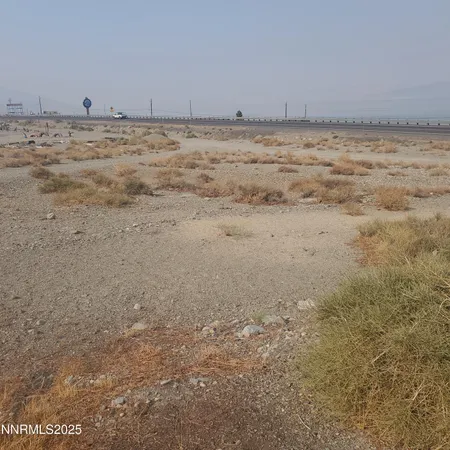 a view of a dry field