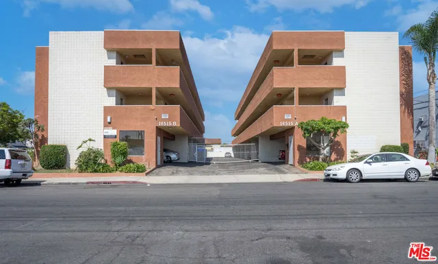 $2,300 | 16515 New Hampshire Avenue, Unit 15, Gardena, CA 90247