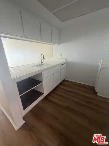 a close view of sink