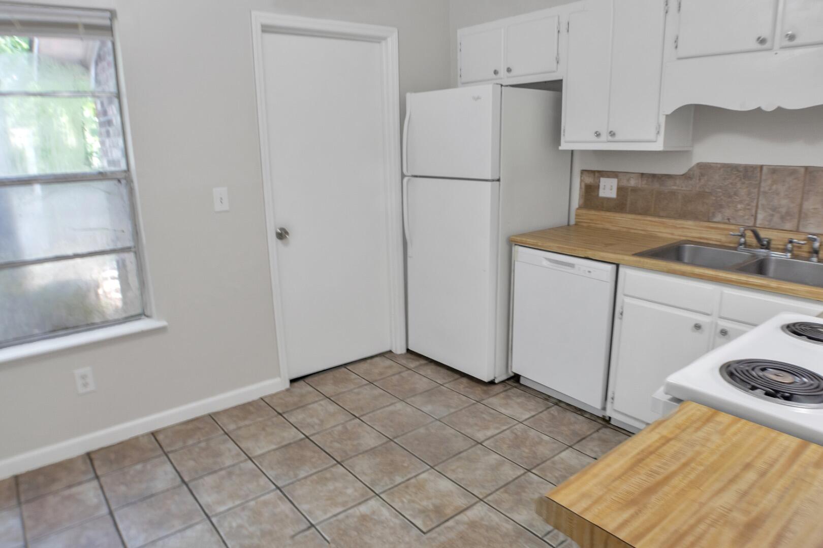1212 Boonehill Road, Unit AD Summerville, SC 29483 - Photo 6 of 13 1749903604866_IMG_7337