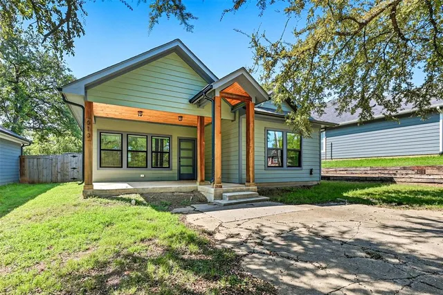 $1,500 | 610 East Shepherd Street, Denison, TX 75021