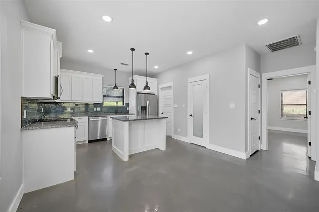 $1,500 | 610 East Shepherd Street, Denison, TX 75021