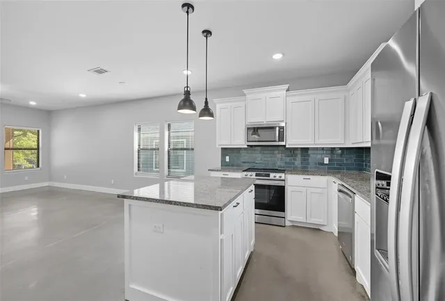 $1,500 | 610 East Shepherd Street, Denison, TX 75021