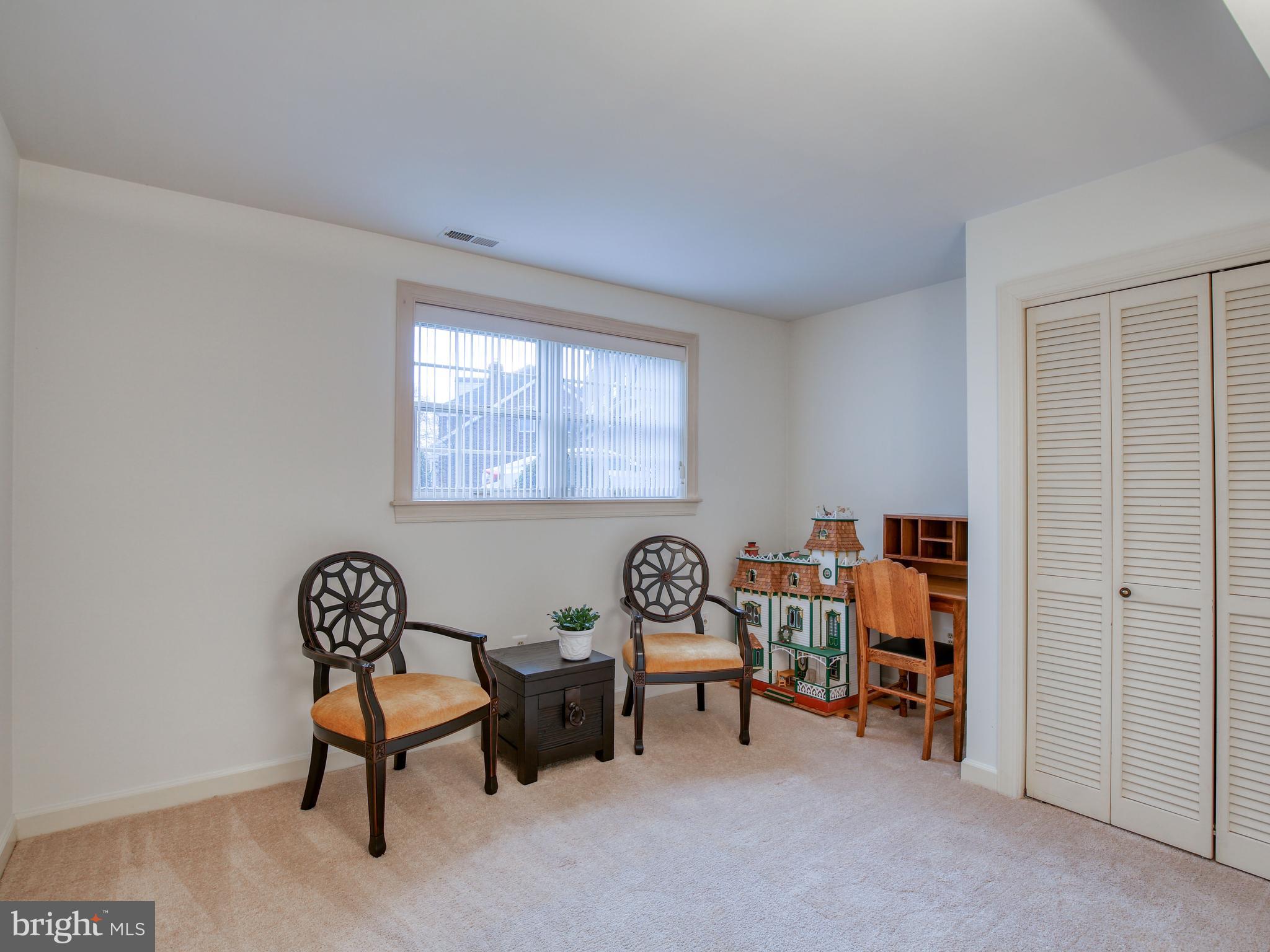 423 Mosby Drive Southwest Leesburg, VA 20175 - Photo 30 of 42 BR/ Au Pair Room/ Guest Room