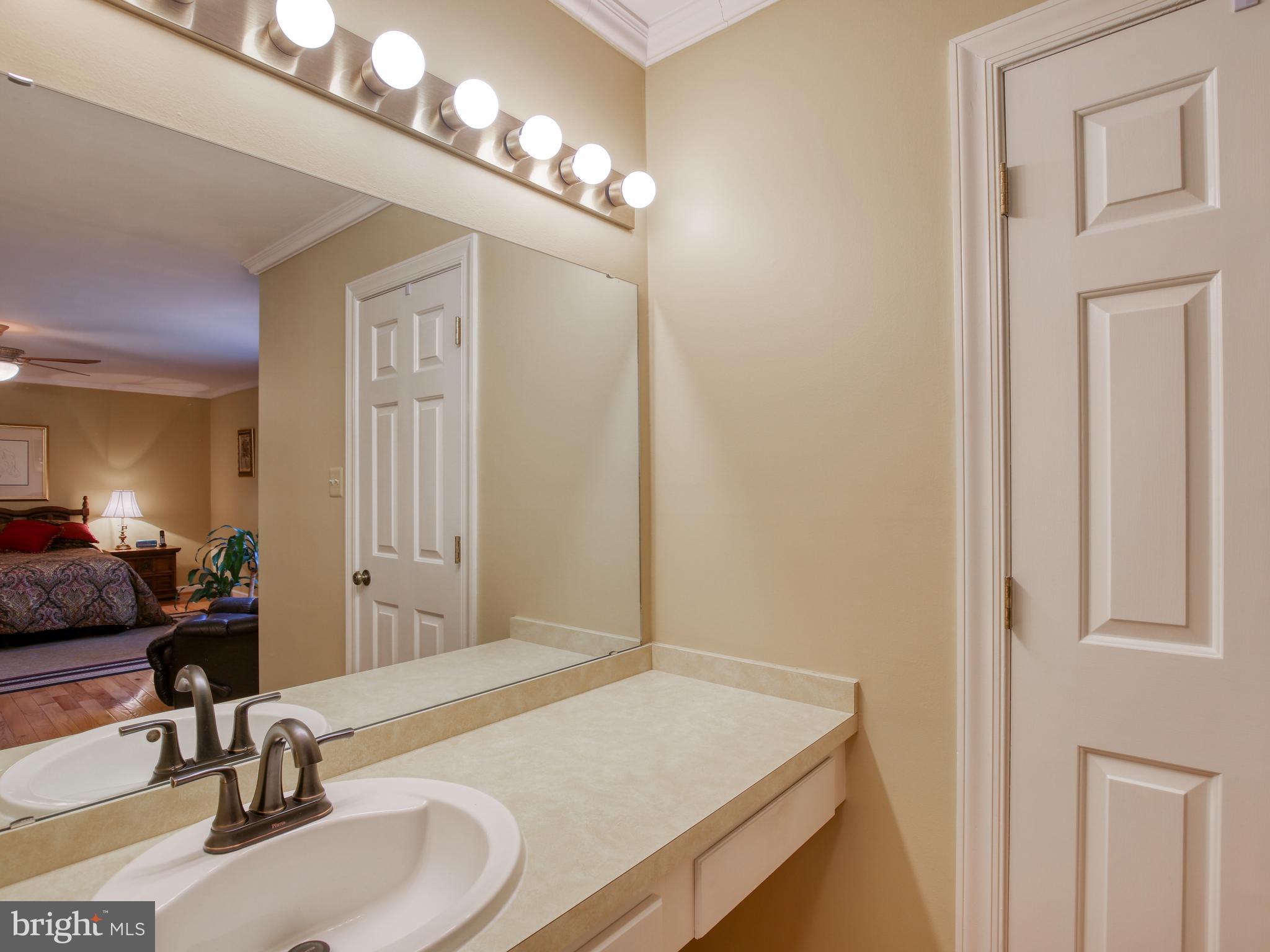 423 Mosby Drive Southwest Leesburg, VA 20175 - Photo 32 of 42