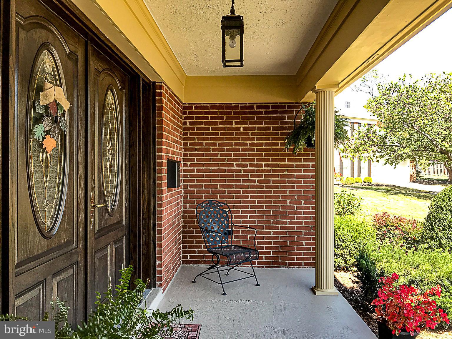 423 Mosby Drive Southwest Leesburg, VA 20175 - Photo 7 of 42 Front Porch