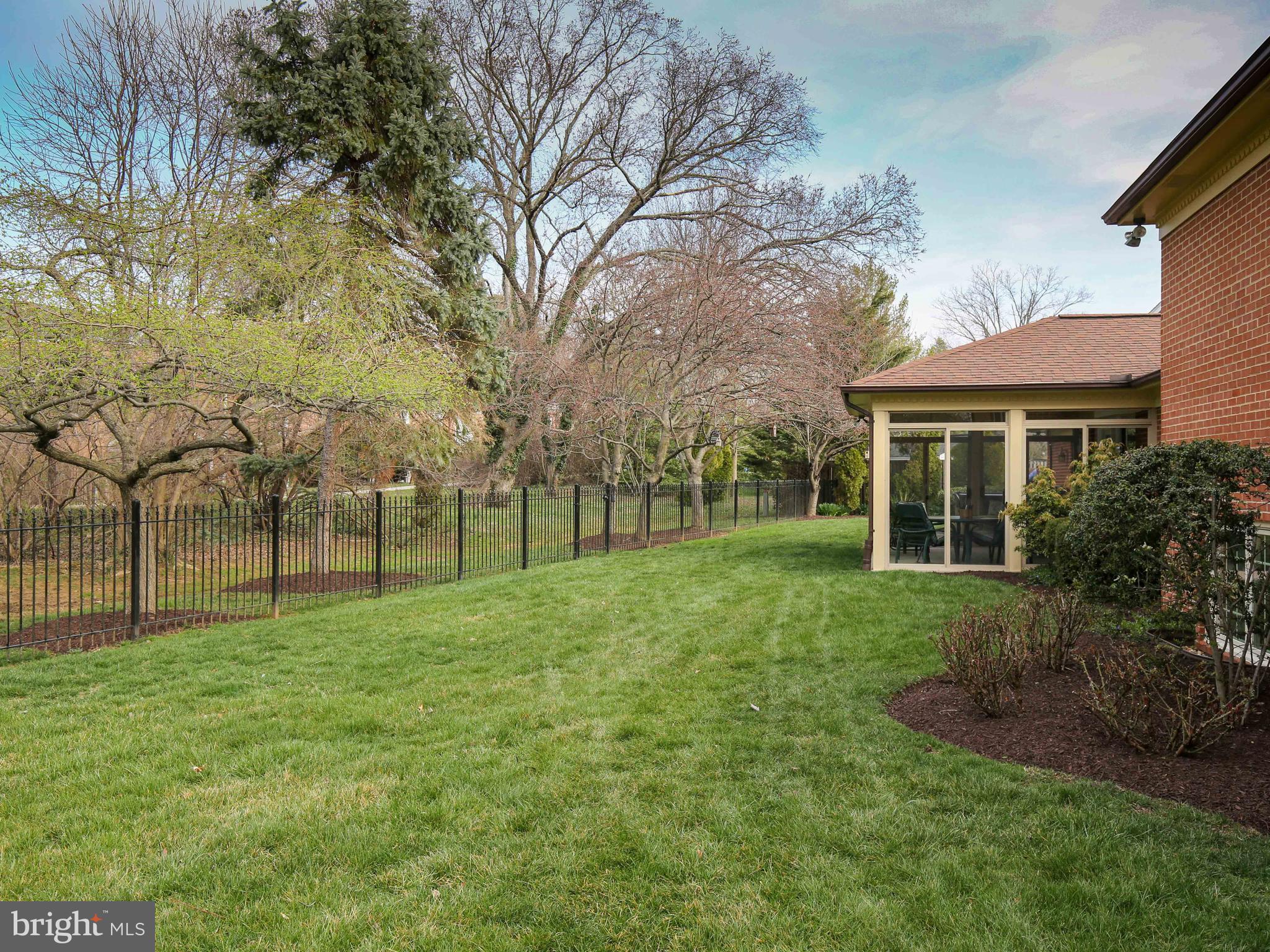 423 Mosby Drive Southwest Leesburg, VA 20175 - Photo 9 of 42 Long Backyard