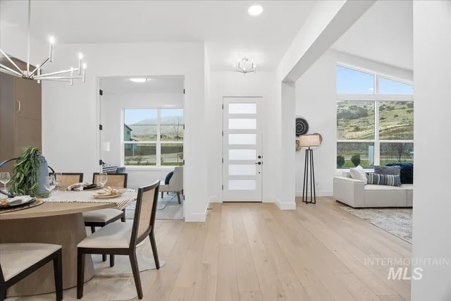 $783,900 | 11677 North Rabbitbrush Way, Boise, ID 83714