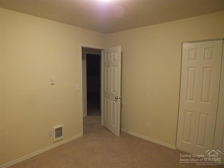 55727 Swan Road Bend, OR 97707 - Photo 5 of 13 Additional Photo