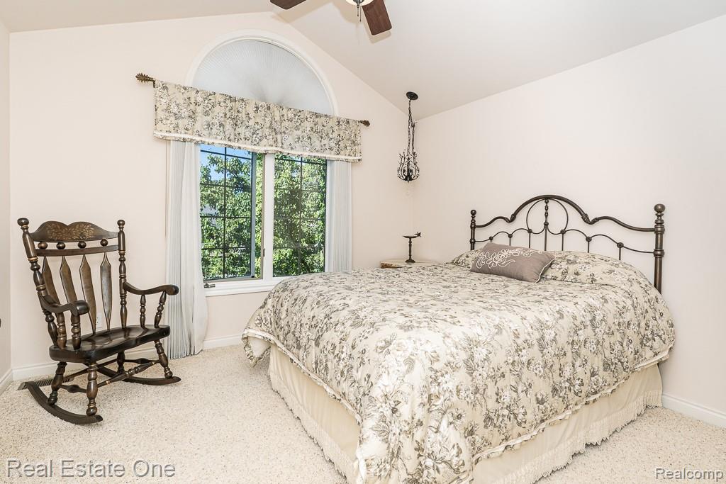 6615 Chatham Circle Rochester Hills, MI 48306 - Photo 39 of 62