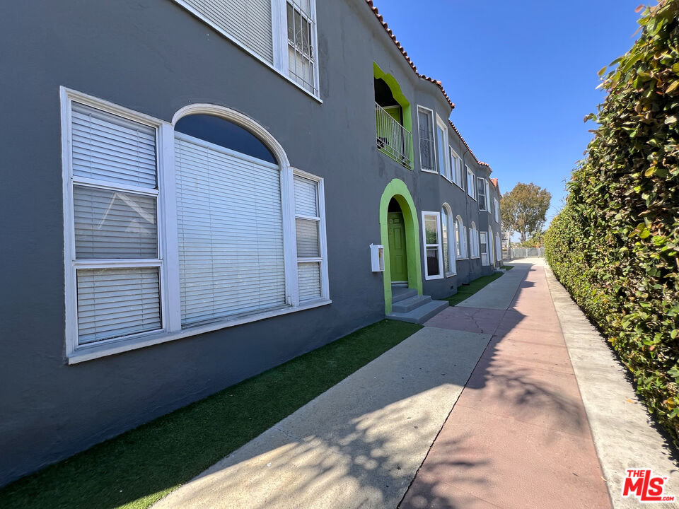 1735 East 10th Street Long Beach, CA 90813 - Photo 4 of 14