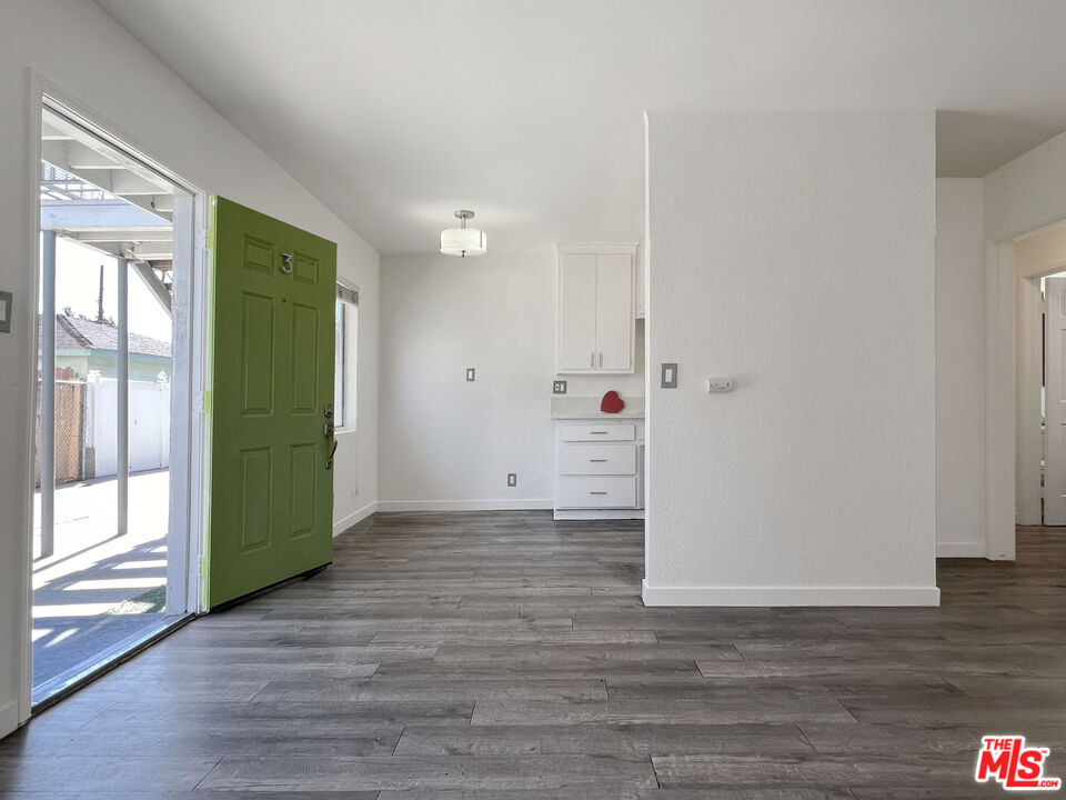 1735 East 10th Street Long Beach, CA 90813 - Photo 8 of 14