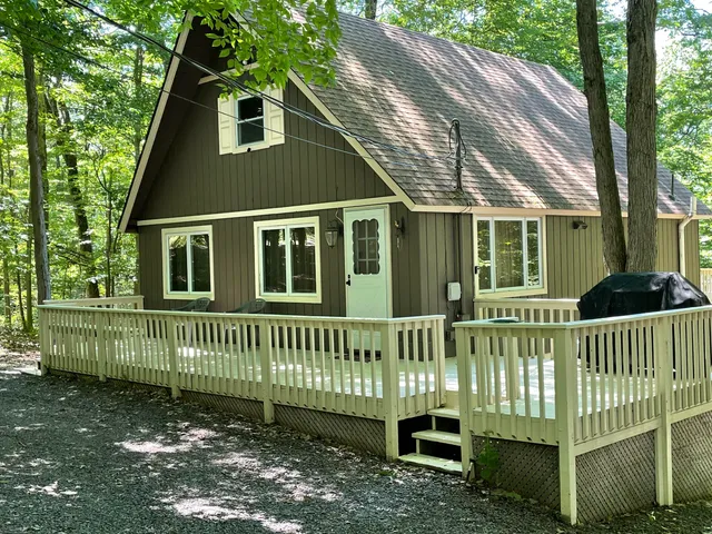 $1,995 | 138 Ski Trail, Pocono Lake, PA 18347