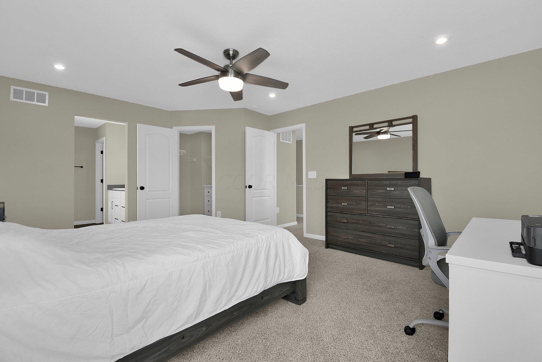472 Rochdale Delaware, OH 43015 - Photo 29 of 39 Owner's Bedroom