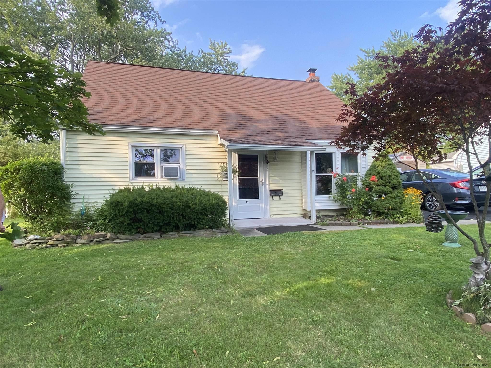 17 David Road Colonie, NY 12110 - Photo 1 of 19 Photo 1