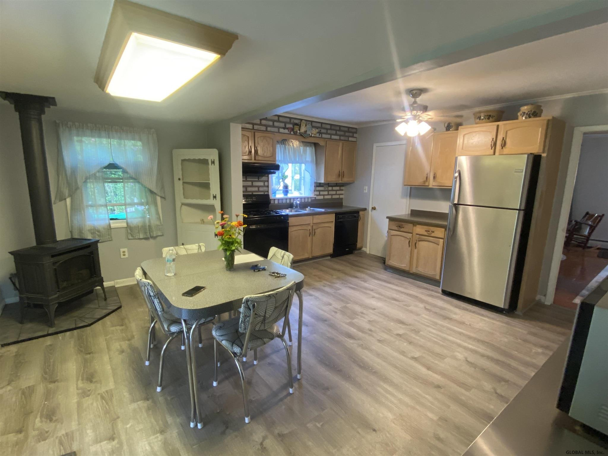 17 David Road Colonie, NY 12110 - Photo 14 of 19 Photo 14