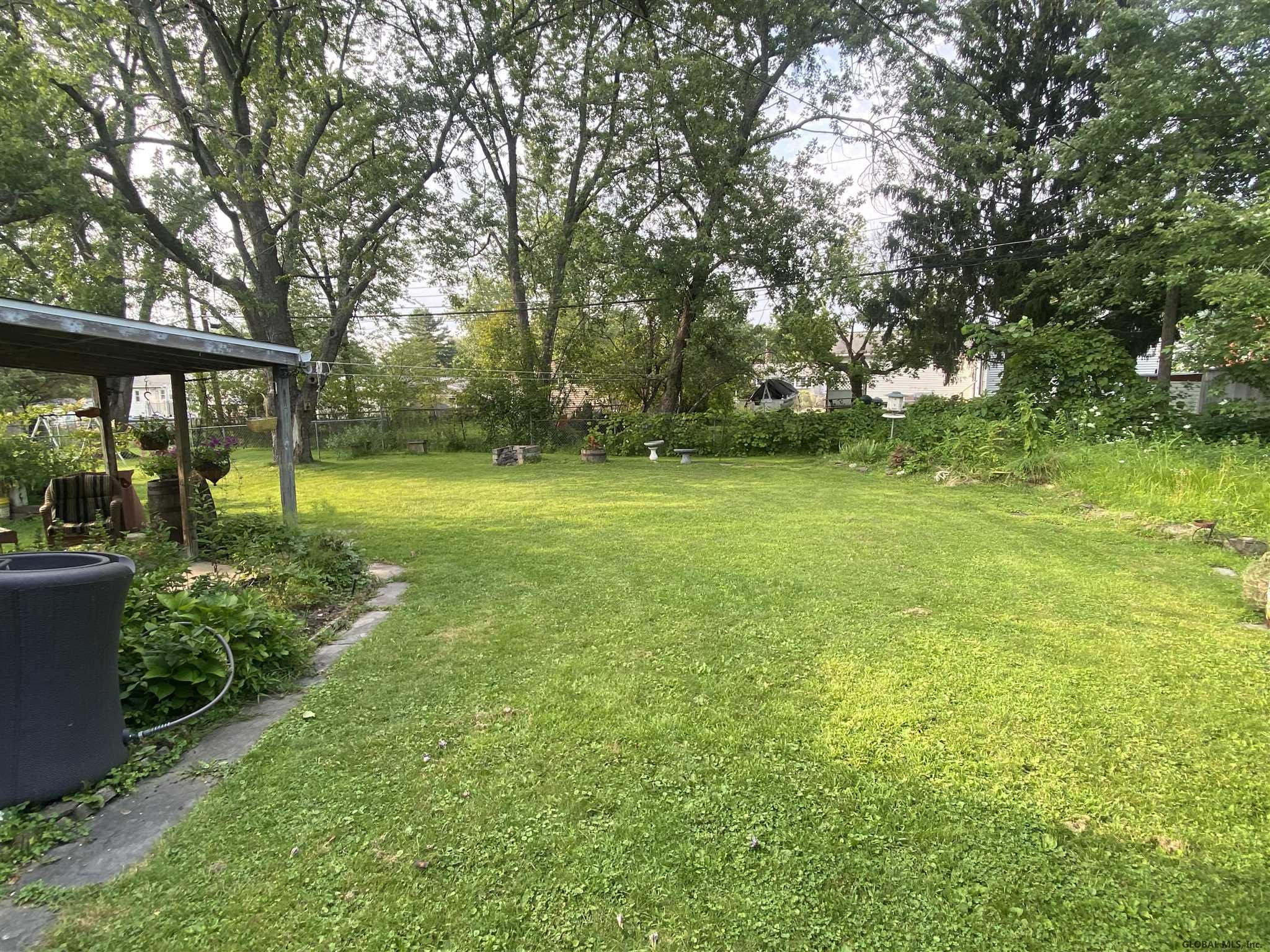 17 David Road Colonie, NY 12110 - Photo 18 of 19 Photo 18