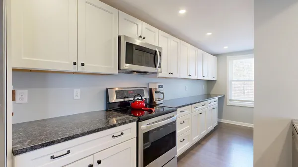 $400,000 | 386 East Avenue, Lewiston, ME 04240