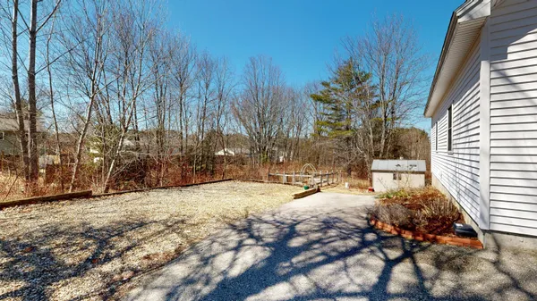 $400,000 | 386 East Avenue, Lewiston, ME 04240