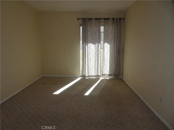 $2,450 | 7035 Woodley Avenue, Van Nuys, CA 91406