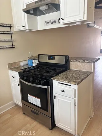 $2,450 | 7035 Woodley Avenue, Van Nuys, CA 91406