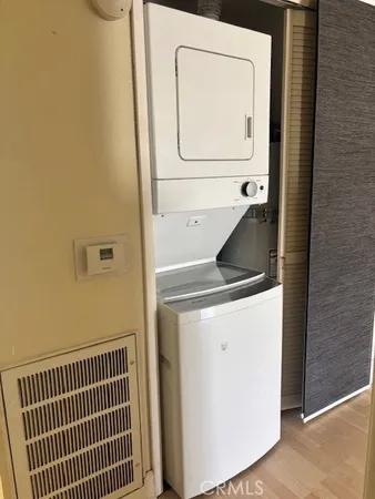 $2,450 | 7035 Woodley Avenue, Van Nuys, CA 91406